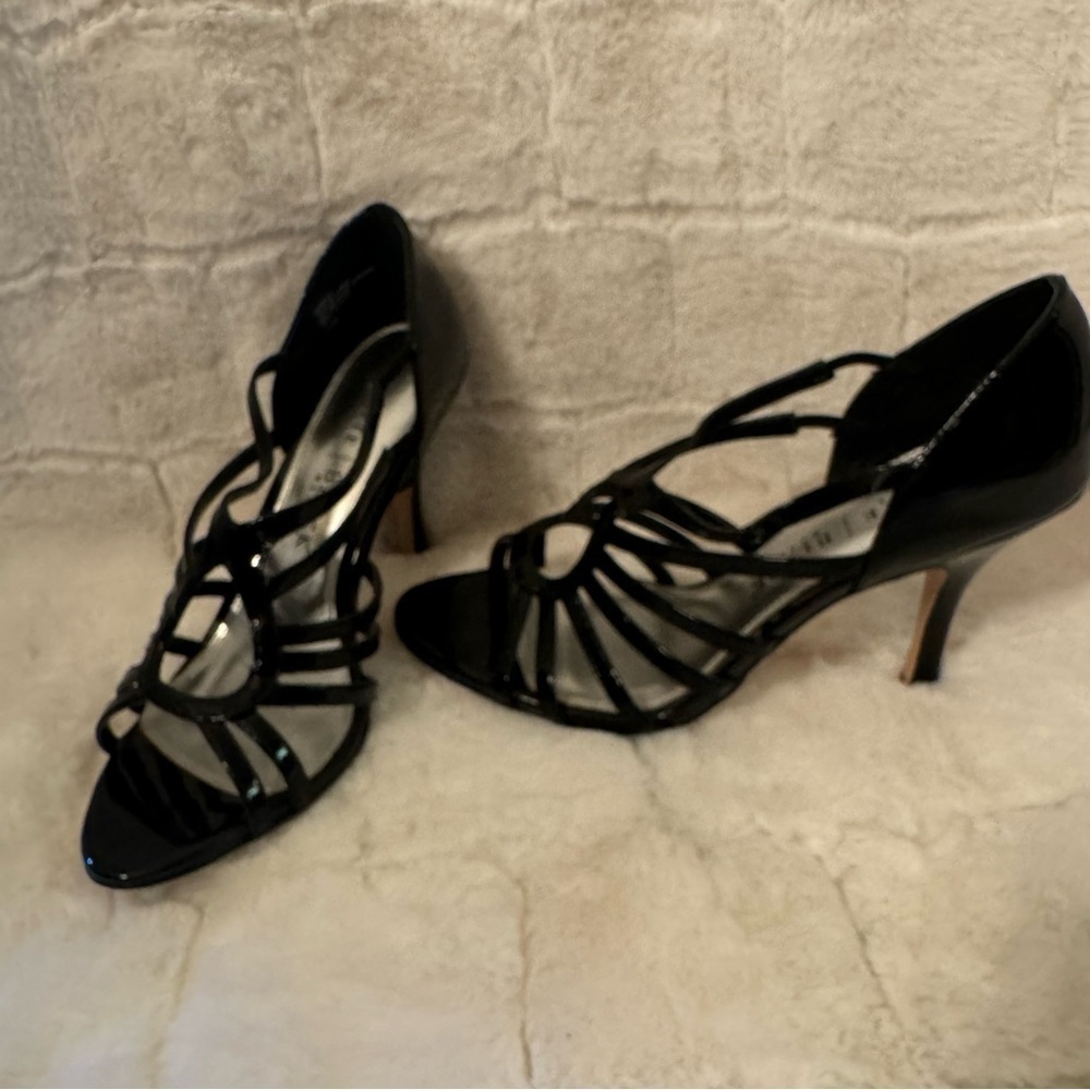 White House Black Market Black Strappy Heels Size 7.5 NEW 4 inch Heel - Picture 12 of 12